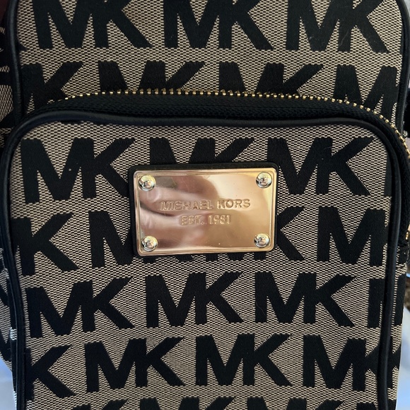 MICHAEL Michael Kors | Bags | Michael Kors Camera Crossbody | Poshmark